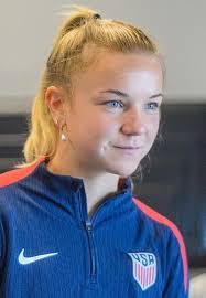 Claire Hutton's Instagram, Twitter & Facebook