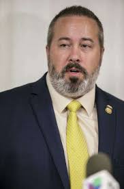 Neighbors describe chaotic scene after more than 50 immigrants found in  truck