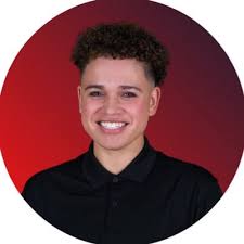 Laura Litchfield (@Coach__Lo)