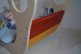 Eine Regenbogenwippe Bauen Diy Von Wippe Baby Wippe Kinderzimmer Zubehor