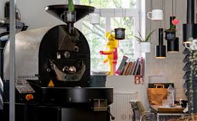 Perhaps, someone may be confused by its attachment, but this is quite a necessary thing that regulates the temperature inside the roasting chamber and collects the chaff. Specialty Coffee Roasters And Independent Cafes In Munich