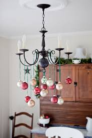 39 Christmas Chandeliers And Chandelier Decor Ideas Digsdigs