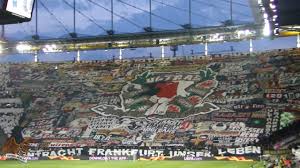 Formerly known as eintracht frankfurt amateure (amateurs) until 2005 the team played as u23 (under 23) to emphasize the character of the team as a link between youth academy and pro team. Riesige Blockfahne Der Ultras Frankfurt Im Halbfinale Faszination Fankurve