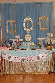 A compleat alice in wonderland party theme would combine elements from every aspect of alice in wonderland. 32 Kids Alice In Wonderland Party Ideas Shelterness