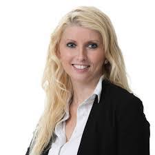 Andrea Crossman's Instagram, Twitter & Facebook