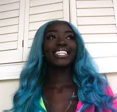 Her Skin Color Is So Beautiful Dark Skin Women Hair Color Blue Trendy Hair Color