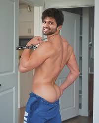 Vijay Devarakonda is a slut
