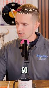 Summer vibes with strawberry or peach? Maple bacon is back! Powdered  sugar...delicious! So many toppings! #SummerVibes #DonutToppings  #MapleBacon #PowderedSugar #Delicious #FoodReels ...