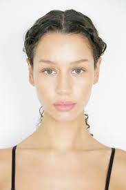 Maria Pender's Instagram, Twitter & Facebook