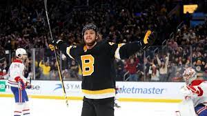 David pastrňák v současnosti hájí dres týmu nhl boston bruins. Pastrnak Zavodil Se Svym Psem Kdo Byl Rychlejsim Jedlikem Nhl Cz