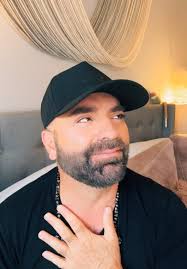 I’m not gonna let this s#it interrupt my spirit no no no no … but if all  else fails get yo ass some ice cream with ya bestie 🍨😂🤣😅❤️‍🩹 #improv  #sweetcow #sing #singsomemore #cry #crysomemore #love ...