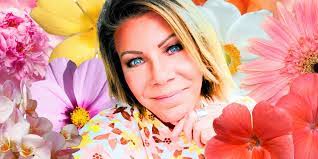 Andrea Summer's Instagram, Twitter & Facebook