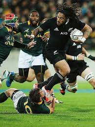 New Zealand S Ma A Nonu Runs Through South Africa S Handre Pollard Rugby Sport All Blacks Rugby Rugby Scrum