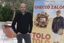 Only full films and complete tv series for free in full hd. Perche Il Nuovo Film Di Checco Zalone Tolo Tolo E Razzista