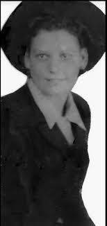 Help editing old photo of mum?