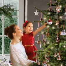When and where was the first christmas tree decorated. Villeroy Boch Christmas Collections