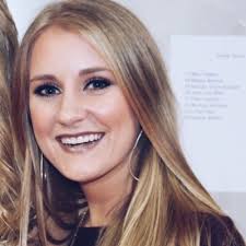 Shelly Dowell (@shellyd18)