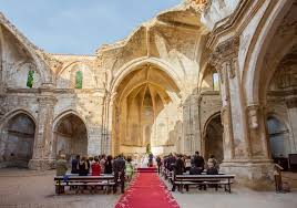 En monasteriopiedra.com encontrarás fantásticos salones donde celebrar cualquier evento que desees. Monasterio De Piedra Zaragoza Esta En Un Enclave Unico En Un Parque Natural Rodeado De Espectaculares Cascadas El Hotel Ofrece Diferentes Alternat Casamento