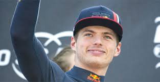 Max fourth on opening day of monaco gp: Hier Is Ze Dan Max Verstappen Poseert Voor Het Eerst Met Zijn Vriendin