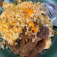 Selalunya, orang melayu lebih minat akan nasi briyani ayam, namun masyakarat india lebih minat dan popular bersama nasi briyani kambing. Nasi Beryani Pokok Sena Batu Pahat Johor