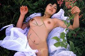 □石田えり L版写真 4枚 女優 ヌード おっぱい 釣りバカ日誌 遠雷 嵐が丘 華の乱 ウルトラマン80 ヘアヌード写真集『罪』 内田恵理子 - 写真