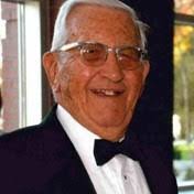 Robert Sellick's Instagram, Twitter & Facebook