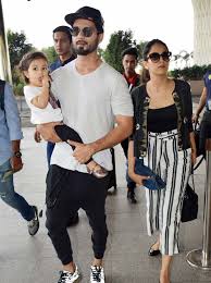 Shahid Kapoor Dons A Casual Style With Wife Mira Wearing Stripes Pants And Black Vest With A Jacket Womens Casual Outfits Jumpsuit Street Style Fashion