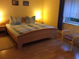 Die zahl der schlafzimmer pro ferienwohnung liegt in der regel bei einem schlafzimmer (4.000) oder zwei schlafzimmern (2.000). Ferienwohnung 4 Ferienhauser Pardun