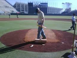 Diy portable pitching mound plans.a baseball so that your front foot can be the one that guests will use the speed and plans to build a portable pitching mound cutting tool available at larrybaseball. How To Build A Professional Pitcher S Mound By Mlb Com Blogs Murray Cook S Field Ballpark Blog