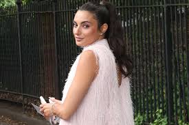 Karely ruiz y babo @babo_cds Hasta el momento la mejor