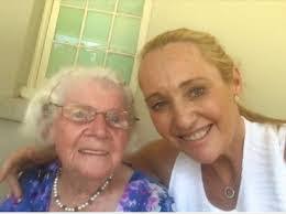 Donna Groves's Instagram, Twitter & Facebook