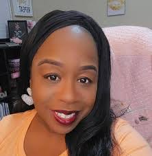 Bonnie Pilcher's Instagram, Twitter & Facebook