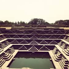 The threaded lid design incorporates a new system ensuring airtight closure which prevents the entry of all unwanted objects like dust, dirt, insects. Ancient Water Tank At Hampi Travel Architecture India Kulturerbe Architektur Tempel
