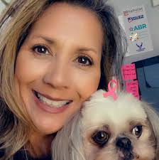 Realtors used to know the market. Now they know their best selfie angles.