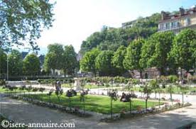 Installée dans l'hôtel lesdiguères, la bibliothèque est entièrement dédiée aux jeunes publics. Jardin De Ville De Grenoble Paysagiste 38 Isere Auvergne Rhone Alpes