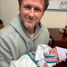 I've never bought a Hobby box of cards before. Like to get basketball.  What's some of the best Hobby boxes to get? I would like a high quality  product. But something with