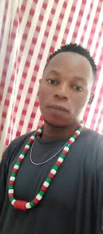 Game Time! I have 3 cute guys here Samkitty Jmesh Wisdom Ishaya Amb Ë Ö  Cöřñëĺ You're to kiss one, slap one and go