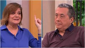 Júlia pinheiro, a apresentadora de televisão, escreveu um livro. Julia Pinheiro Confessa Fico Assanhada Quando Nao Atinjo Os Meus Objetivos