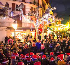 Quelques informations pratiques pour préparer votre voyage. Noel Saint Jean De Luz 12 Presselib