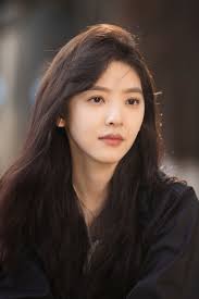 難哄》章若楠柔弱外表下，對運動超有毅力！一天必做500下手臂操、200下跳繩| Vogue Taiwan