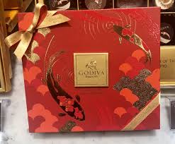 Pin By Ohmydear Dear On Cdalloyau巧克力 奢侈品牌 Chinese New Year Design Box Packaging Design Gift Box Design