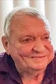 Linda Frease's Instagram, Twitter & Facebook