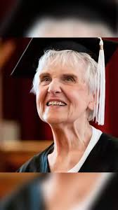 Learning has no age limit! 90-year-old woman graduates after starting  college 71 years ago