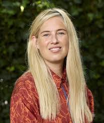 Emma Hooper's Instagram, Twitter & Facebook