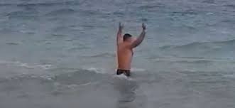 Δεδδηε / περιοχή λαμίας : Arkitsa F8iwtidas Boyth3e Sta Pagwmena Nera Eisai Trelos Video