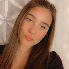 Sophie Pickering's Instagram, Twitter & Facebook