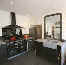 Je veux voir les meilleurs types d'evier qui durent et à bas prix ici evier cuisine en beton. La Cuisine Beton Plan De Travail Suprabeton Atelier Balian