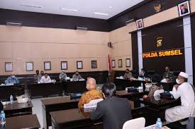 Berikut fakta akidi tio yang dikenal dermawan tersebut, 1. Ll9ozhfadxndgm