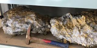 Yes, we carry a gray product in bagged landscape rocks. Giant Quartz Rock Containing 3 Million Of Gold Found In Australia