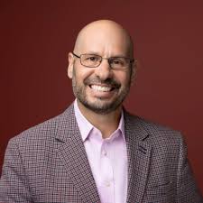 I help entrepreneurs and their leadership teams solve root problems, lead  more effectively, and gain Traction® in their businesses through a simple,  proven operating system.